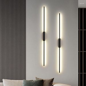 Duvar lambası 2023 Minimalist Led Modern Strip Lights Nordic Sergi Salonu Oturma Odası TV Arka Plan Yatak Odası Başucu