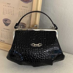 Fashion Clip Bag Crossbody Designer Bags Womens Handbags Leather Chain Shoulder Bags Luxury Party Evening Clutch 230805