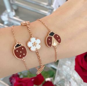 Luksusowa marka Frivoles Bransoletka 5 kwiaty Bransoletka Kobiety Lucky Cherry Flora Spring Ladybug Projektant biżuterii Zestaw biżuterii Clover Bracelets Kobiety Motyw Wisiw Miłość