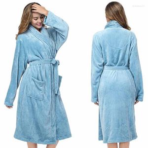 Kvinnors sömnkläder Autumn Winter 2023 Flanell Robe Sexig förtjockad badrockkorallfleece termisk nattkläder plysch lång nattklänning kimono