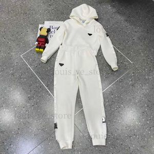 23SS Bayanlar İki Parçalı Setler Klasik Bahar Hırka Hoodie Basit Pantolon Moda Terzini Yüksek Streemt Element Kadın Giyim Boyutu S-L T230808