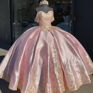 Luksusowe różowe złote haftowane sukienki Quinceanera Balls Kobieta z ramion z koralikami Sweet 15 Sukienka 16 Dziewczyn Projektowanie dla 255z