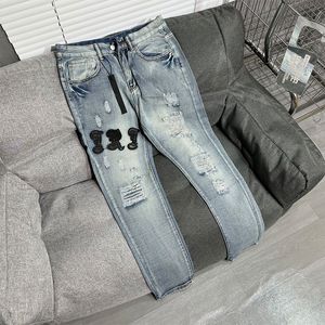 Herrenjeans, trendige, markante bestickte Mode, Stretch, helle Farbe, bedruckte Hosen, bemalte Beine, Nähte, Regenbogenhose, Herbstmode-Jeans