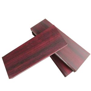 Ghirlande di fiori decorativi 1 pz Legno di sandalo rosso Materiale di legno fatto a mano Manico del coltello Imbracature Braccialetto di conchiglie più leggero India 230807