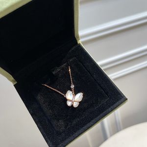 Classic Fashion Designer Jewelry Pendant Necklaces for women Elegant Four Leaf Clover locket Necklace Highly Quality Jewelry girls Gift