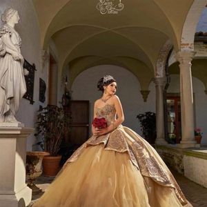 Vestido de 15 anos Oro Abiti Quinceanera Applique di pizzo In rilievo di lusso lace-up corsetto top dolce 16 ragazze occasione dress2504