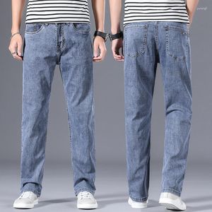 Jeans da uomo Pantaloni larghi classici classici alla moda estivi Pantaloni da cowboy da uomo dritti dritti a tubino stretti blu chiaro