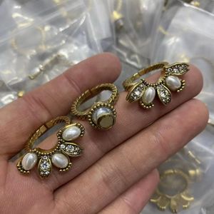 Anel três em um, letra dupla, retrô, esmalte branco, pérola, flor, strass, estilo palácio, design, anéis de casamento, para mulheres, moda, joias, presentes, com caixa, CGR3 --04