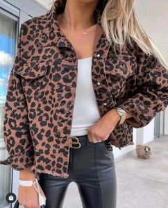 Jaquetas Femininas Moda Jaqueta com Estampa de Leopardo Casacos Outono Lavável Velho Impresso Borda Rasgada Denim Senhora Casaco Curto 230808