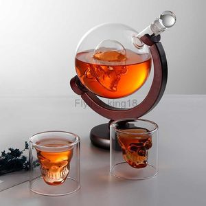 Skull Whisky Decanter Glass Cup Vinglas Glasögon Tillbehör Creative Men Gift Set With Fine Wood Stand Liquor Decanter för Vodka HKD230809