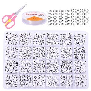 Lucite in plastica acrilica 1200 pezzi Set di perline con lettera in acrilico per creazione di gioielli Fai da te Nome Bracciale Collana Craft Mix Kit di perline dell'alfabeto in plastica 230809