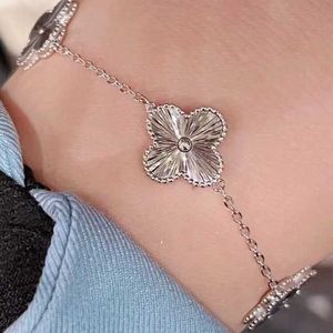 Clover bracelet Silver plated New Fashion Shooting Four-leaf clover Five flower Silver plated 9999 Bracelet Women's High class Gift