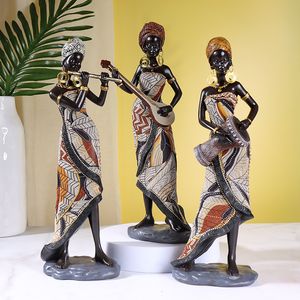 Oggetti decorativi Figurine Ornamenti di arte popolare Signora tribale africana Scultura Ornamento Figurine Ragazza in miniatura Statua Decorazione Regali 230809