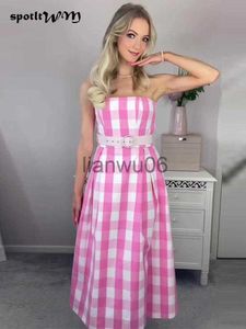 Basic Casual Dresses Pink Plaid Strapless Women's Dress Fashion Sleeveless Backless Pleated Maxi Dresses 2023 Summer Lady Chic Streetwear Robe J2308009