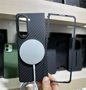 Magnetisches, echtes Kohlefaser-Aramid-Slim-Gehäuse für Samsung Galaxy Z Fold5 Mag, sichere Panzerung auf der Rückseite