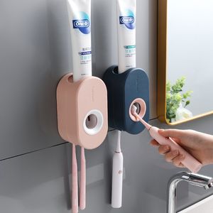 Toothbrush Holders Automatic Toothpaste Dispenser Holder Wall Mounted Plastic Squeeze Bathroom Accessories Set 230809