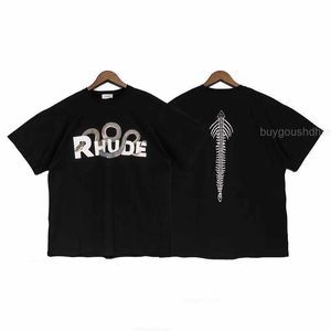 Men's Tshirts Streetwear Rhude Short Sleeved Snake Piercing Print t Shirt Men Women High Quality Back Bone Rhude Tops