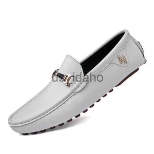 Scarpe eleganti 2022 Mocassini bianchi Scarpe da uomo fatte a mano in pelle Scarpe da guida casual nere Mocassini slip-on blu Scarpe da barca Taglie forti 46 47 48 J230808