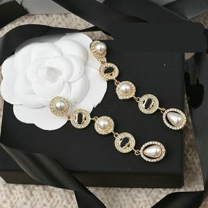 Retro stud dangle örhängen varumärke bokstav designer örhänge Tassel Diamond Pearl Jewelry Women Wedding Presents Mixed 20 Style