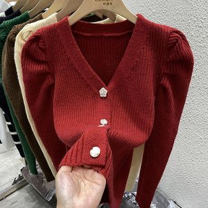 Женские трикотажные трикотаж Iyundo Vintage Coat Cardigan Зимний французский vneck маленький ароматный пузырьковый рукав верхняя часть нижней части 230808