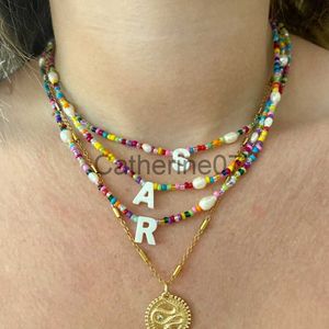 Hänghalsband 2022 trendiga bohemiska färgglada pärlor skalbrev Pendant halsband charm personlig initial a-z korta smycken krage för kvinnor J230809