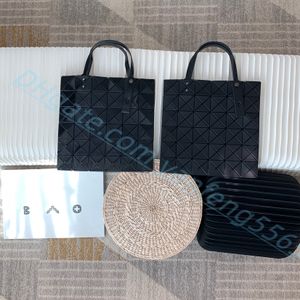 Luxury Lady Shoulder Bags Fashion Designer Totes Lucent 6*6 tote Diamond Lattice Squama Socialite Evening Bags Voluminous Shopping bags Fresh Handbags