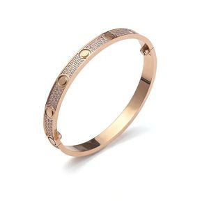 2024 braccialetto gioielli da donna braccialetto braccialetto da uomo polsino a vite placcato oro 18 carati acciaio al titanio graziosi braccialetti di diamanti da sposa regali di San Valentino