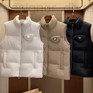Kvinnors västar designer P Family Bag Goose Down Light Jacket Vest Women's Short Autumn and Winter New Sleeveless WZA5
