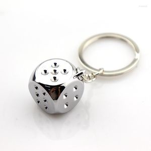 Keychains Fashion Gaming Dice Keychain Metal Personlighet Poker Modell Alloy Presentbil Key Ring Födelsedagsfester Toy Bauble