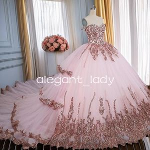 Rose Pink Chapel Train QuinCeanera Dresses Gillter paljetter Applique Princess Off Axla Corset Prom Vestido Debutantes 15 ANOS