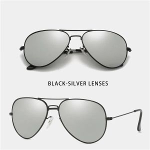 2023 Nuovi uomini Glass Women Occhiali da sole Designer Eyewear Rays Bans Metal Frame Sun Glasses Woman