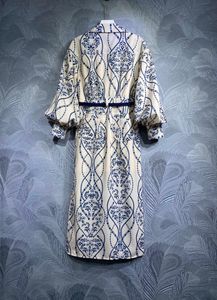 Etro Autumn New dress Vestido australiano designer de marca Street Style a dançarina Court style FLORAL RESORT RTW 2024 Cartão postal The Coaster