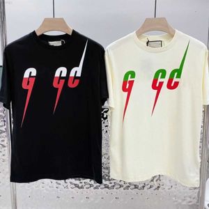 GU Colorful Letter Lightning Designer Cute Shirts Couple Short Sleeve Quality Cotton Luxury Mens Womens Wear Price Wholesale 10% Off for 2 Pieces 000