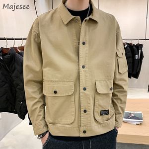 Männer Jacken Große Größe Männer Grundlegende Weiche Brief Taschen Herbst Wind Breaker Drehen unten Kragen Teenager S 4XL Cargo Outwear hombre Chic 230808