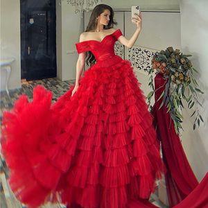 Röd skiktade kvällskolklänningar från axelplanten Ruffles Tiered Celebrity Gown ärmlös puffy kjol Formell klänning 326 326