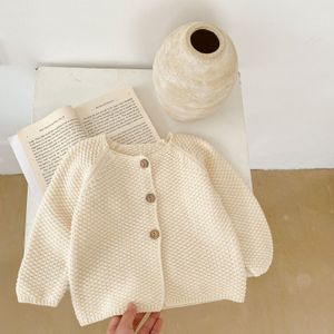 Cardigan 45C Sweter dla niemowląt 2023 Sprężyna kukurydza okrągła szyja Dziewczyna z litego koloru chłopca 230808