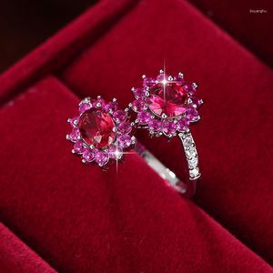 Fedi nuziali Luxury Female Rose Red Crystal Thin Ring Charm Silver Color Open For Women Vintage Flower Zircon Engagement