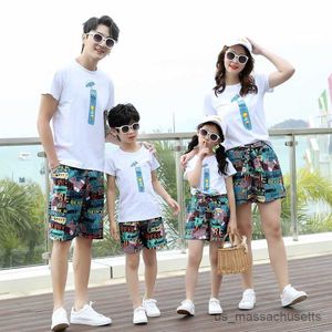 Familjsmatchande kläder Familj Matchande kläder Summer Dad Son Mamma Dotter Cotton White T-shirt Holiday Matchande Parkläder R230810
