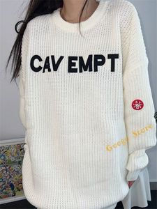 Mężczyzn Swatery Cav Empt Pullover Mężczyźni Kobiety Listu Prosty luźne C E Long Rękaw 1 swobodny O Białe czarne sztabki Sweter 230809