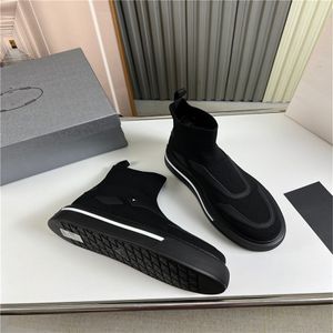 Designer män sneakers sommar andningsskor superljus casual skor manlig tenis masculino anime en bit tryck mode sneakers