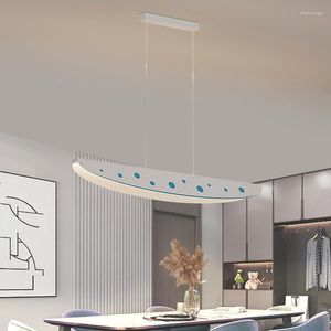 Kolye lambaları Beyaz Minimalist Modern Led Chandelier Nordic Yemek Odası Mutfak Adası Uzun Lamba Yeniden Lamba Restasurant Bar Ofis Asma Işık