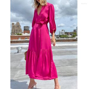 Kvinnors badkläder 2023 Kvinnor Rose Red Long Dress Round Neck Swimsuit Mid-Length Sleeve Beachwear Loose Fit Elegant Fashion Tide Strappy Robe
