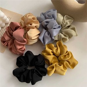 Kvinnor Silk Scrunchie Elastic Handmade Multicolor Hair Band Ponytail Holder Headband Hair Accessories 1pc Satin Silk Solid Color