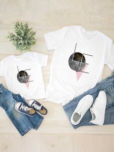 Família combina com roupas gráficas de camisetas de camisetas 90s estilo mulheres roupas infantil garoto menino menina verão família combinando roupas mamãe mama roupas