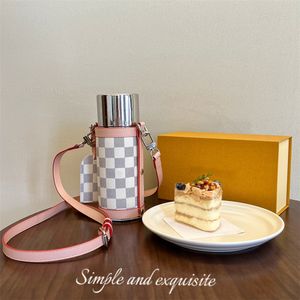 Ilivi Monogram Vacuum Cup Checkerboard Colorsマッチングウォーターコーヒーカップボトルレザーギフトボックスクリスマスプレゼントプレゼントラグジュアリーブランドカップル316ステンレス鋼500ml