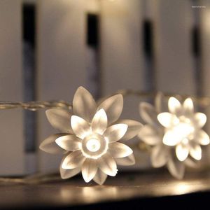 Strängar juldekorationer 2024 LED LOTUS Flower String Lights Battery Operated Garland 40/80 LEDS Year Festoon