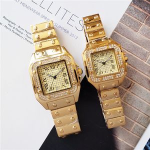 33mm 42mm Ny mode Square Klocka för män Kvinnor Luxury Shiny Diamond Hollow Quartz Wristwatch Classic Design Clock Best Selling