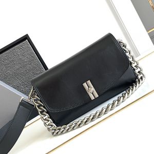 Designer chain bag Shoulder bag Men's and women's crossbody bag Fashion casual underarm bag Envelope bag Internet celebrity the same two sizes