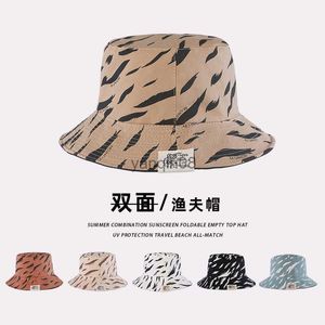 Geniş Memlu Şapkalar Kova Şapkaları Tersinir Balıkçı Şapkası Kadın Sıcak ve Soğuk Koruma Kış Güneş Şapkası Öğrenci Şovu Yüzü Küçük Tam Baskı Trendi Kovası HKD230810