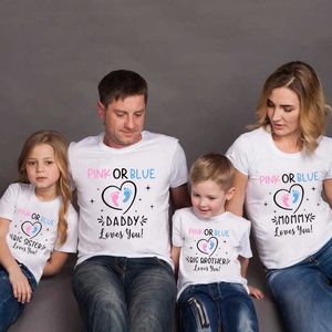 Abiti coordinati per la famiglia Rosa o blu Mamma Fratello Sorella ti ama Divertente Gender Reveal Camicie da festa T-shirt in cotone per bambini Abito coordinato per la famiglia